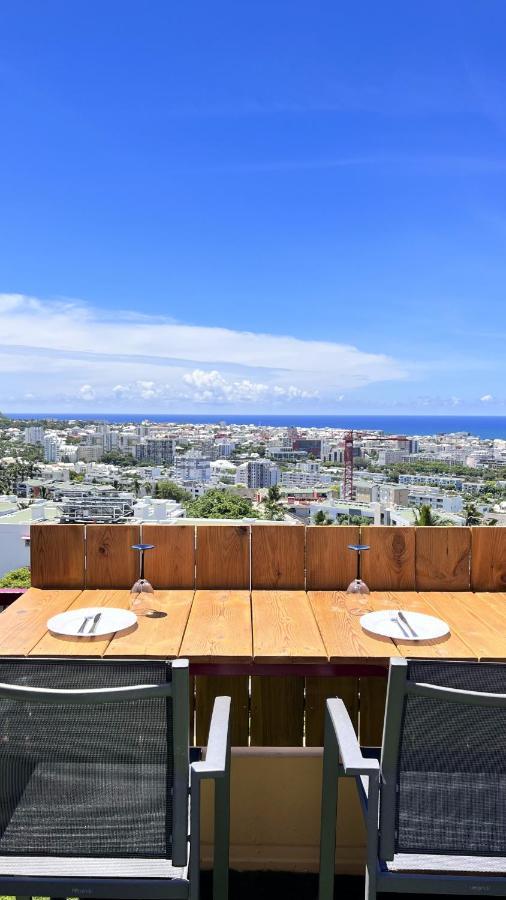 Sea View & More… Apartment Saint-Denis Luaran gambar